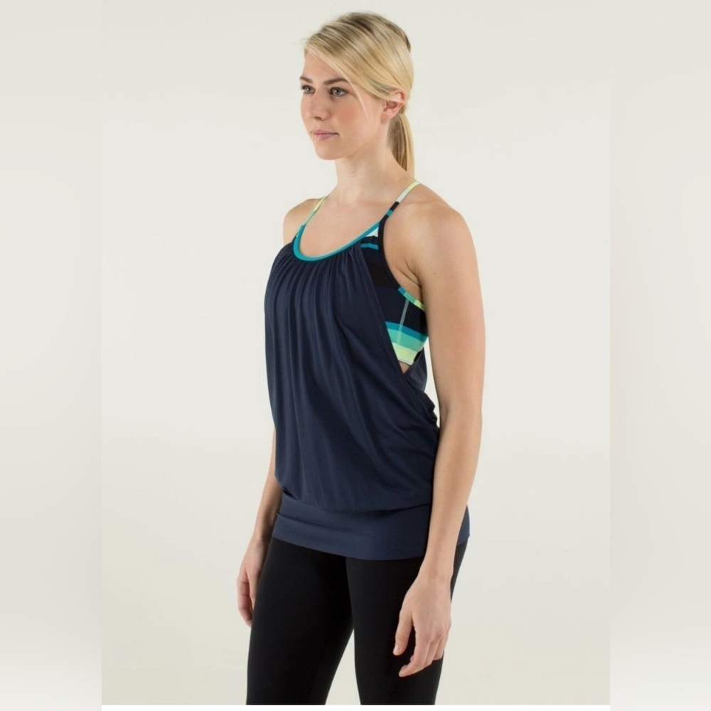 Lululemon Athletica No Limits Built in Sports bra/ Tank top Navy Blue Sz 4